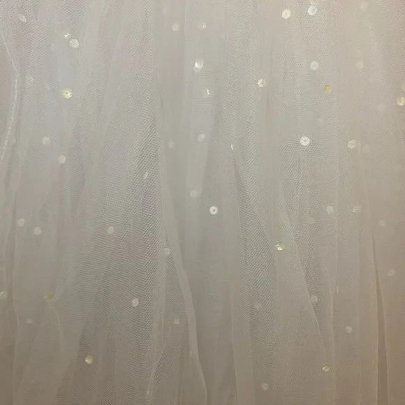 David's Bridal White Strapless Tulle Ball Gown - Picture 5 of 9